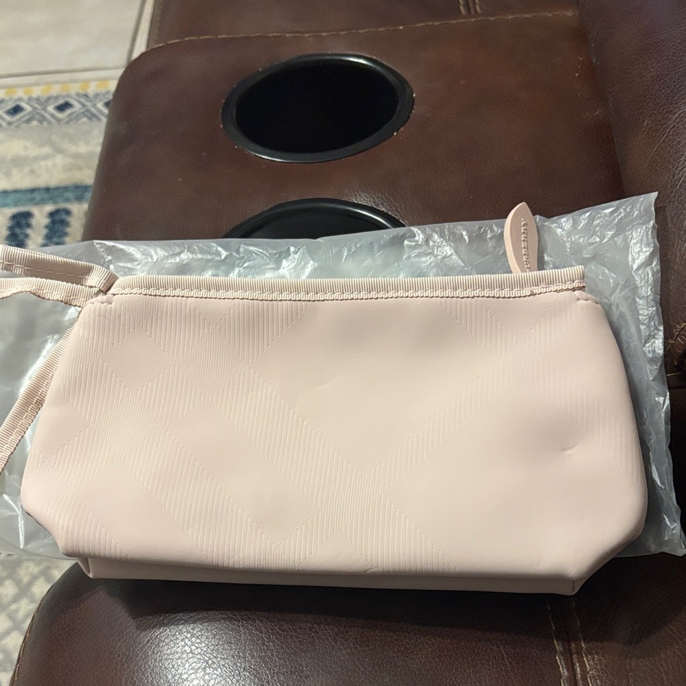 Burberry Stylish Pink Wristlet Cosmetic Pouch NIB
